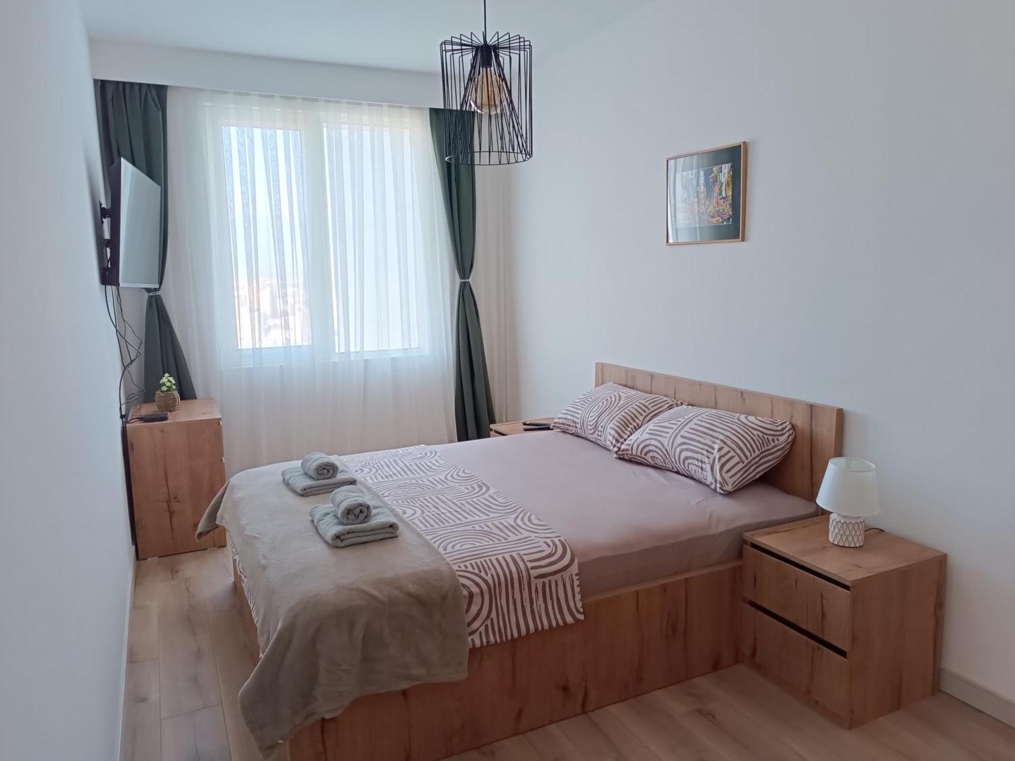 19Th & 18Th Floor Secure Apartments With Pool & Fitness & Parking Included In Price Скопье Экстерьер фото